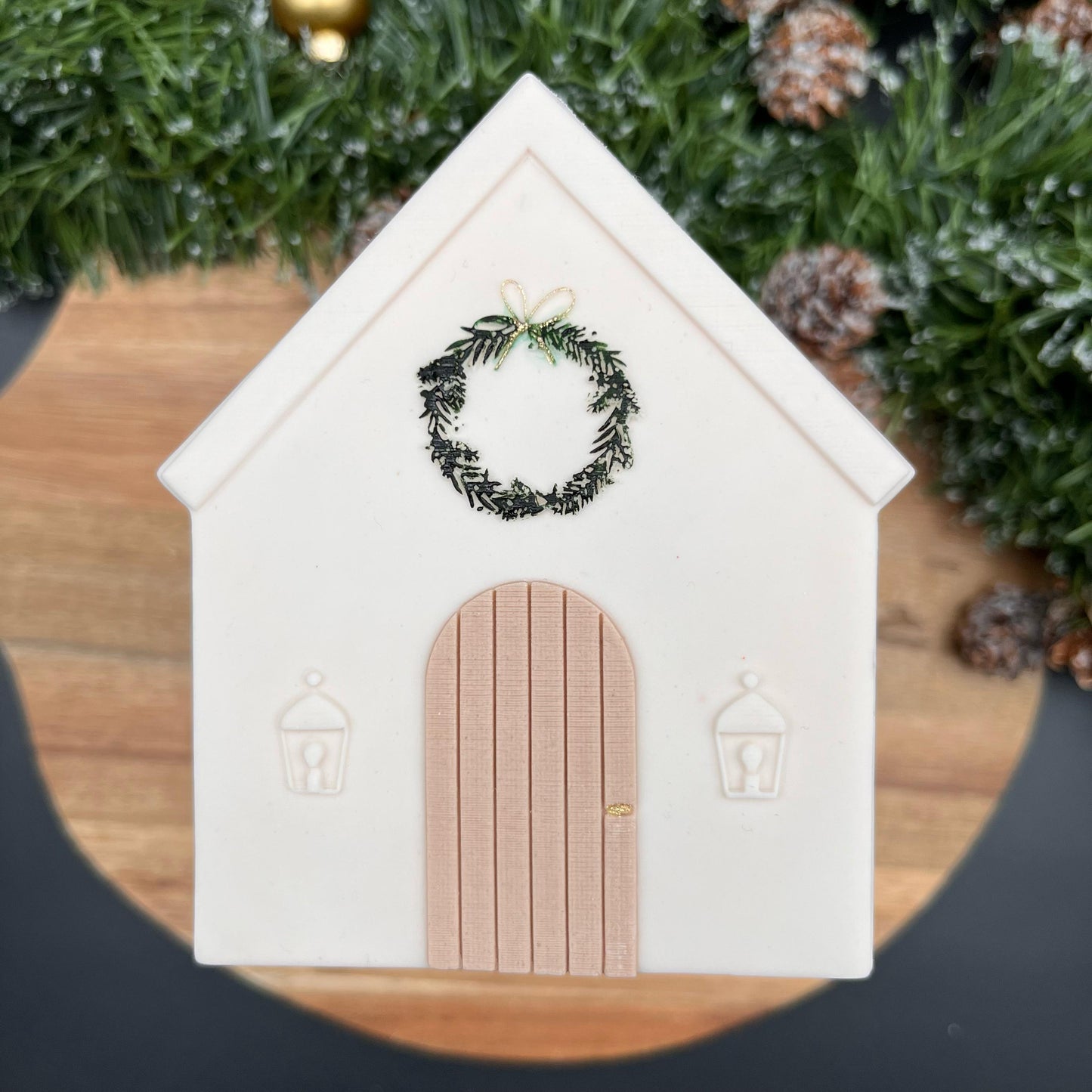 #050 - Grande Maison de Noël Minimaliste