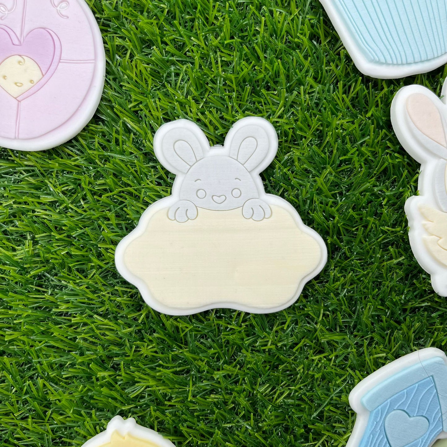 #032 - Lapin avec Pancarte