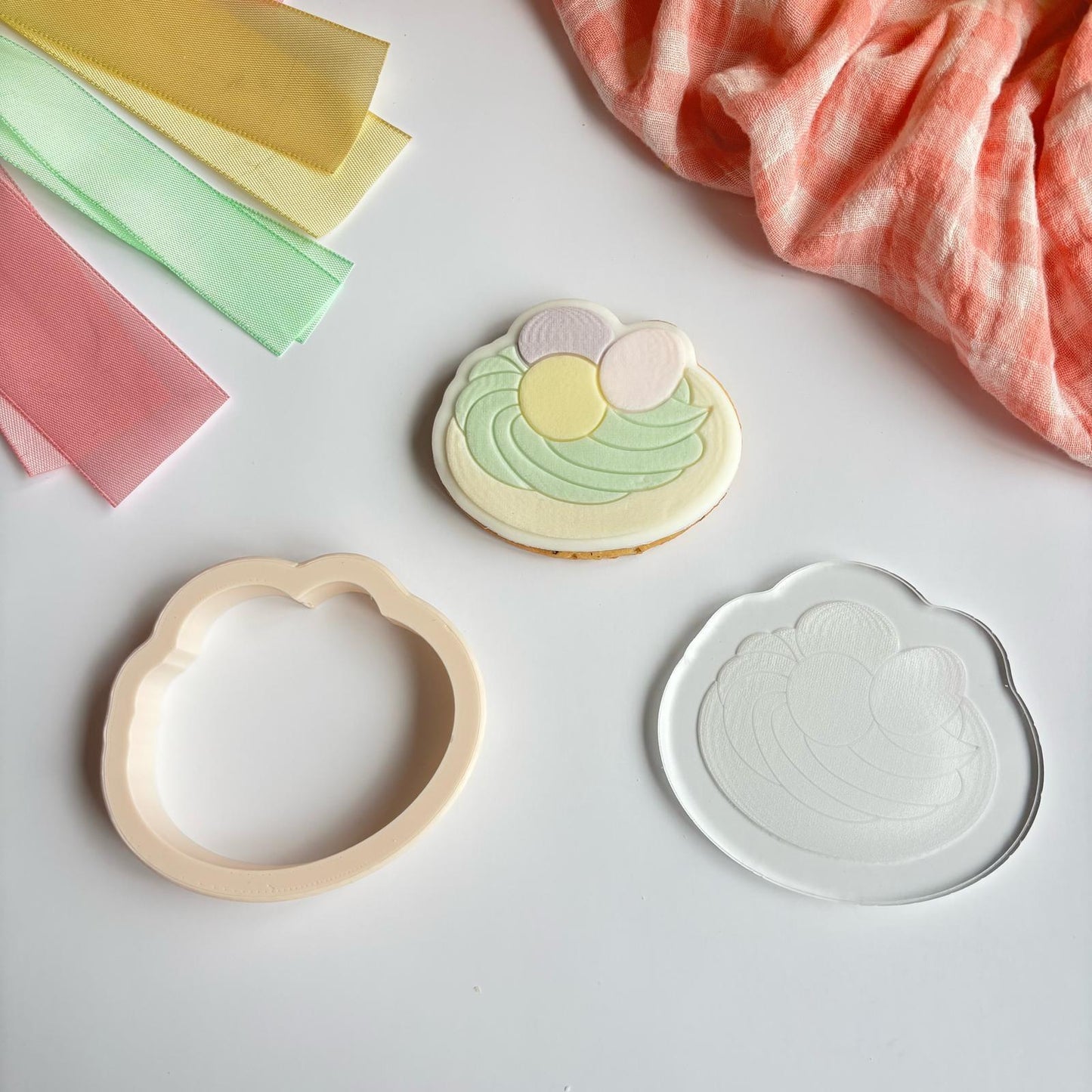 #042 - Easter Cookie