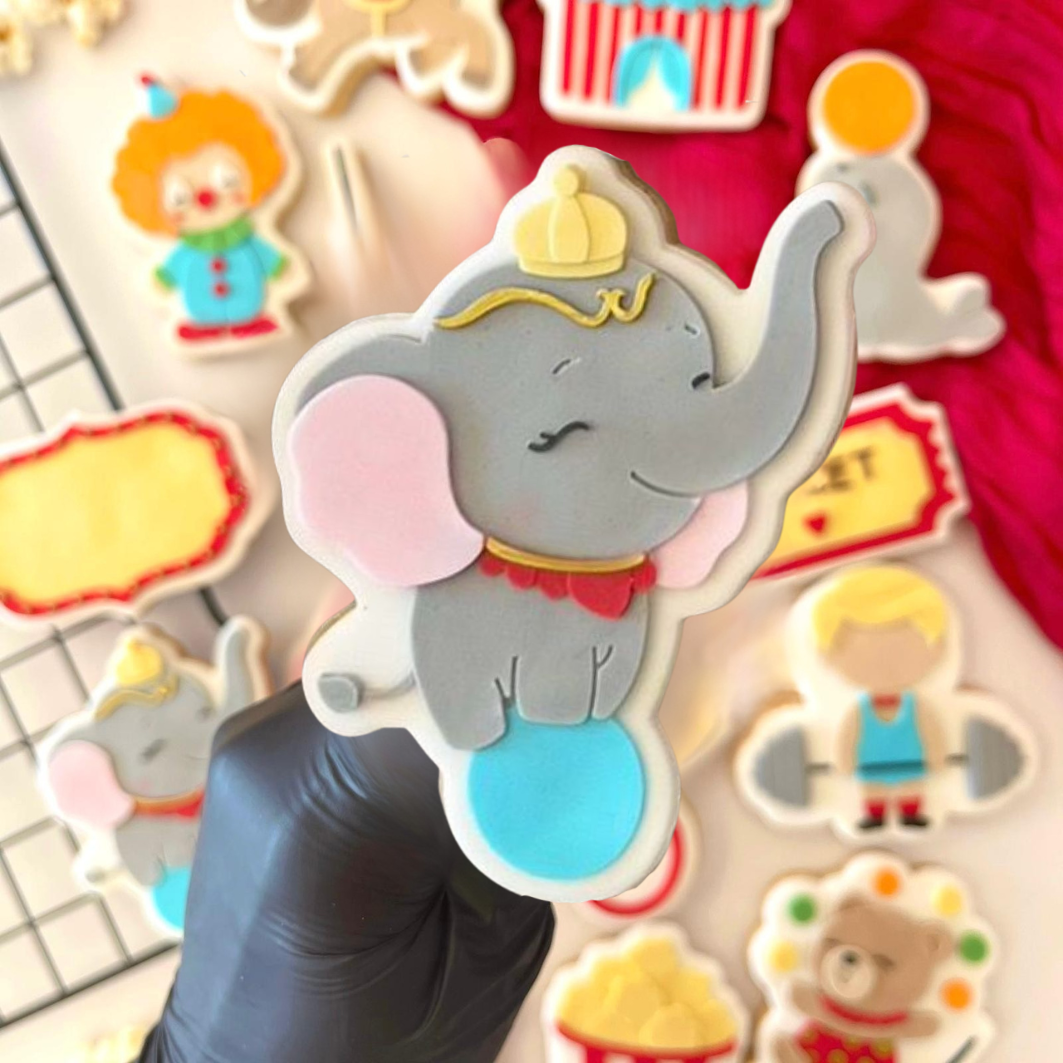 #18 - Elephant