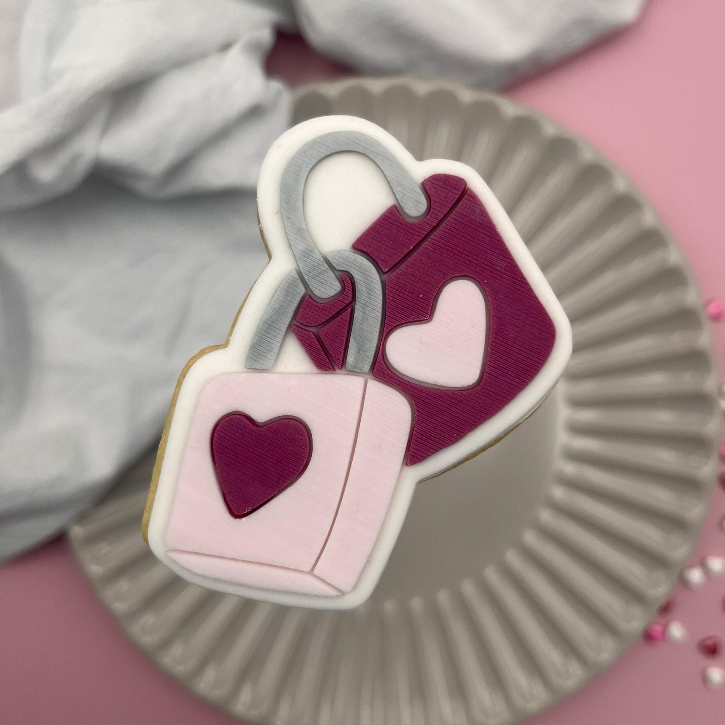 #038 - Padlock