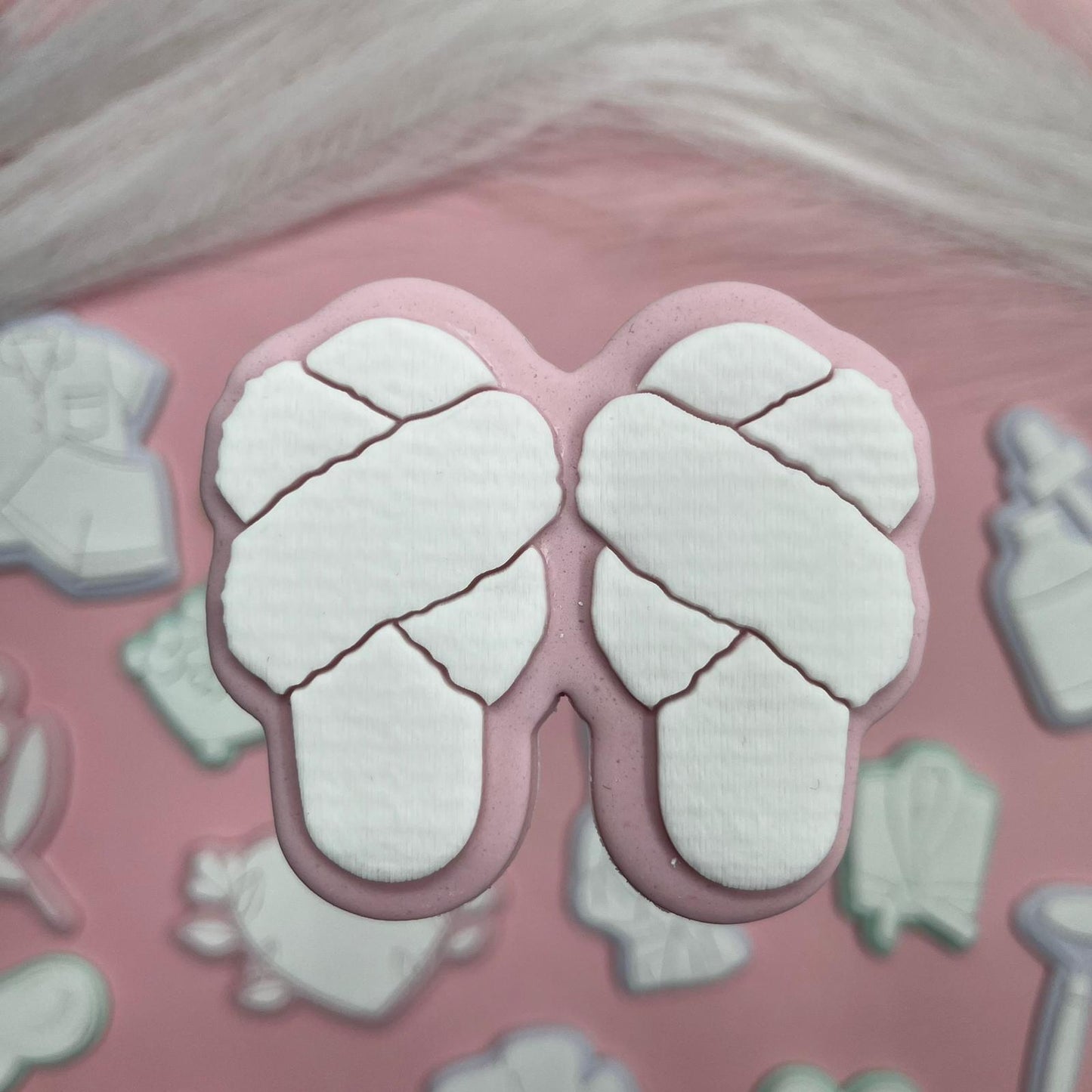 #012 - Slippers