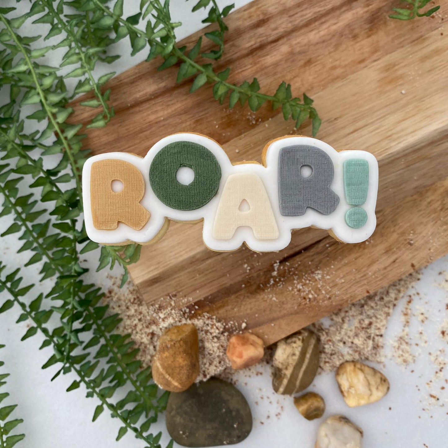 #10 - ROAR !