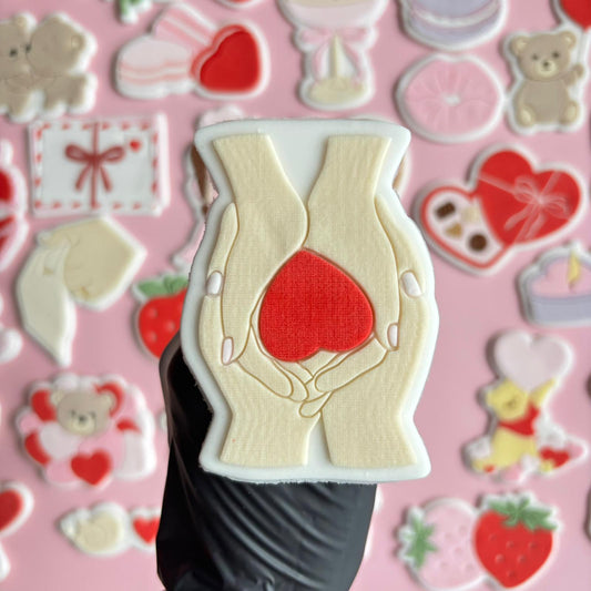 #059 - Mains avec coeur