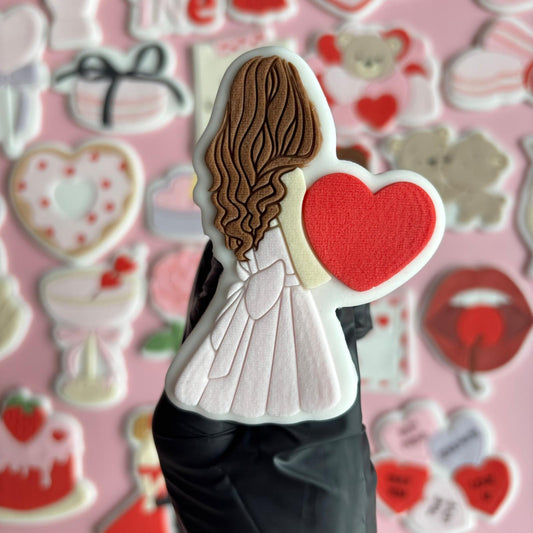 #054 - Fille avec Coeur