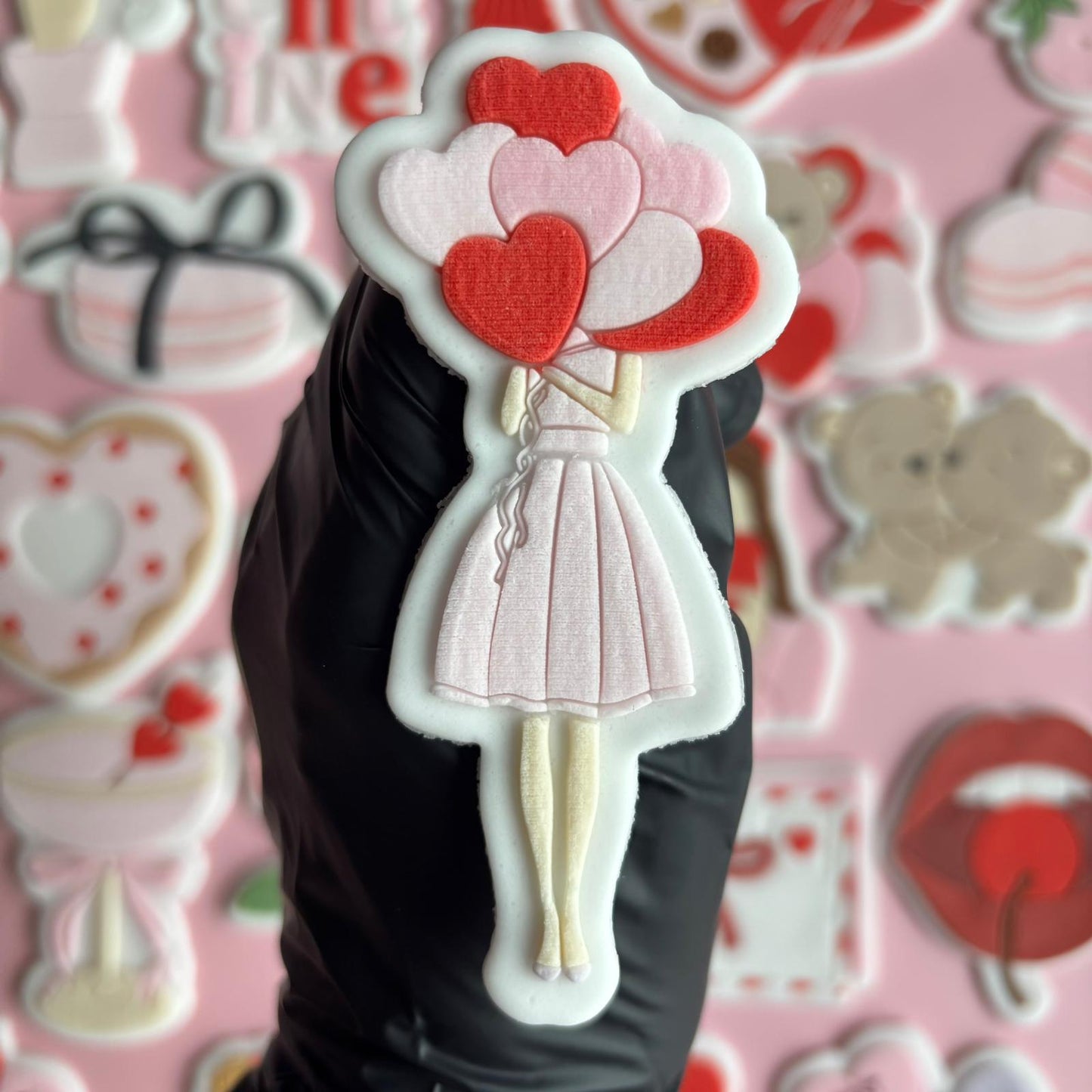 #055 - Fille avec Ballons