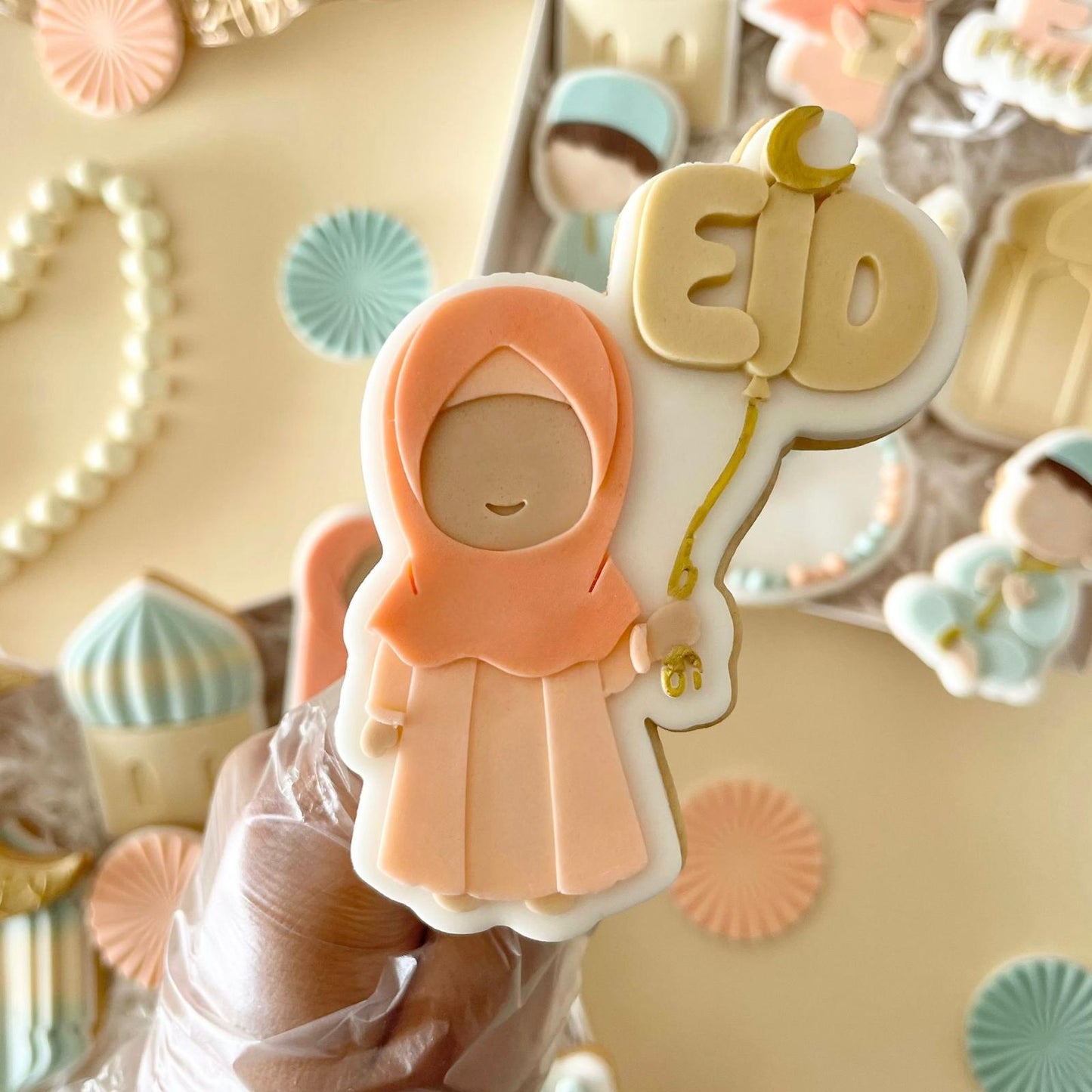 #058 - Fille Ballon EID