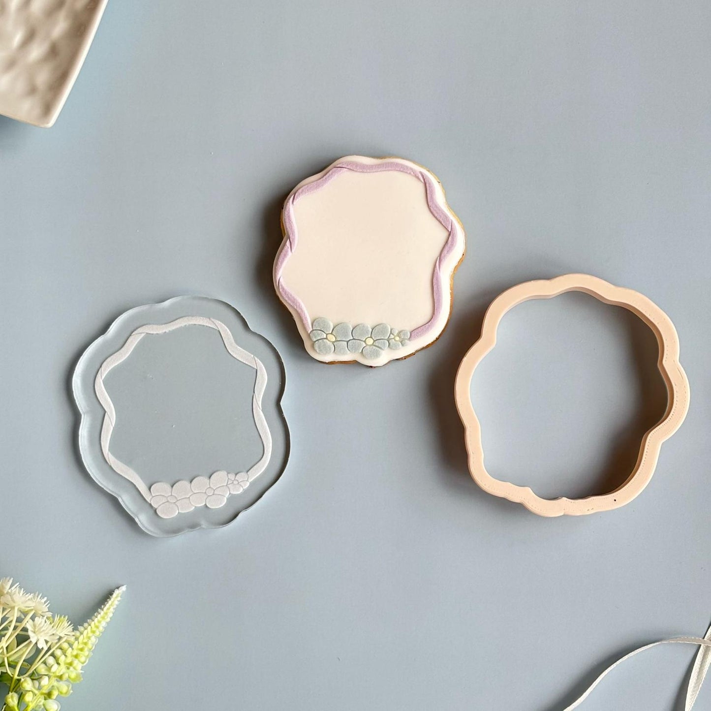 #029 - Floral Ribbon Frame