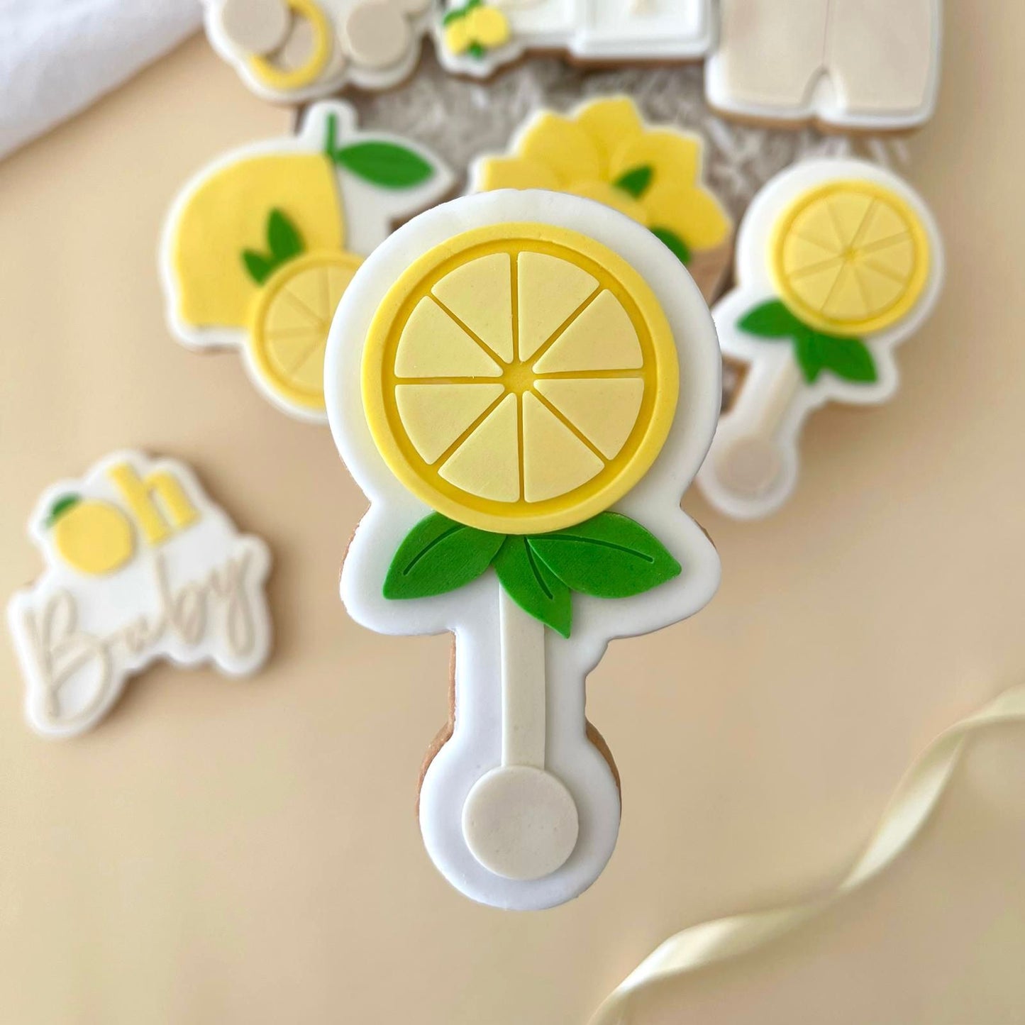 #02 - Hochet Citron