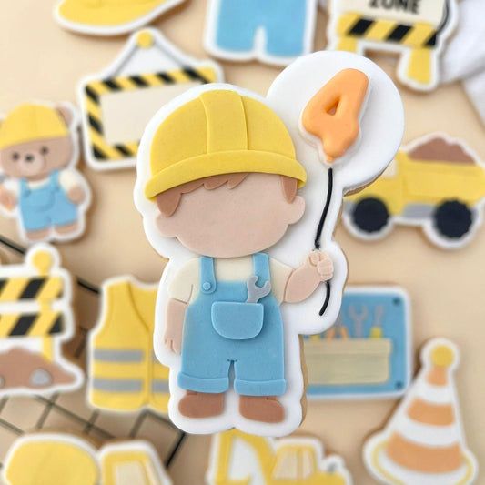 #28 - Petit Garçon avec ballon