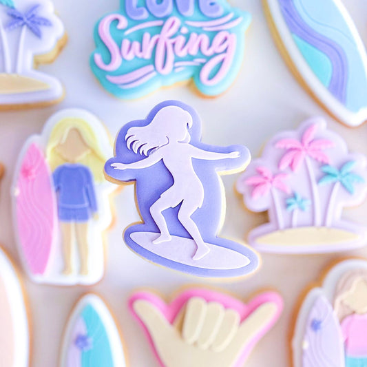 #06 - Surfeuse Silhouette