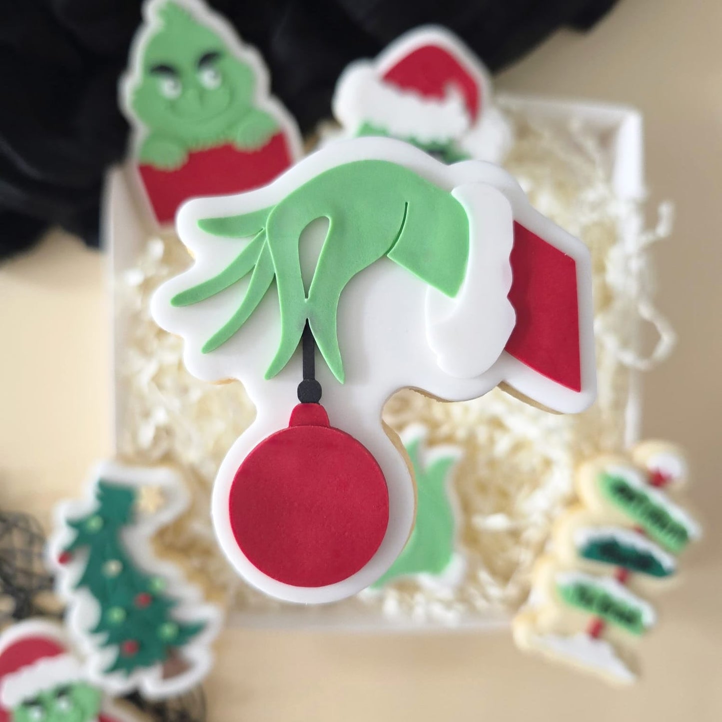 #126 - Grinch Hand
