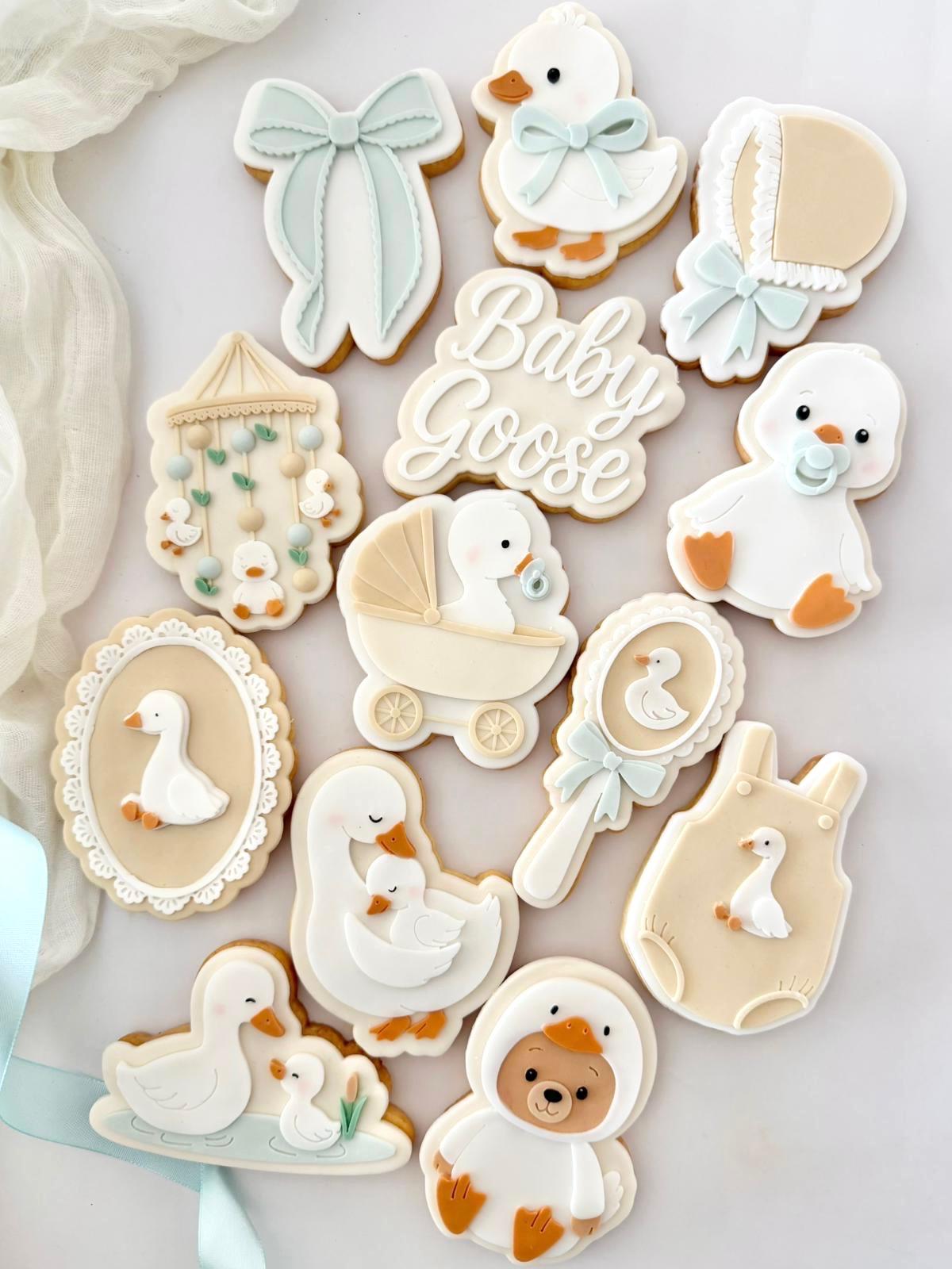 #12 - Ourson avec Costume d'oie