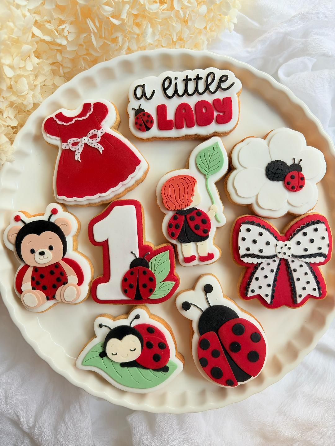 #06 - Petite fille Coccinelle