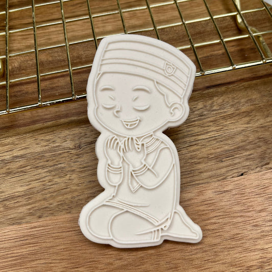 #003 - Praying Boy